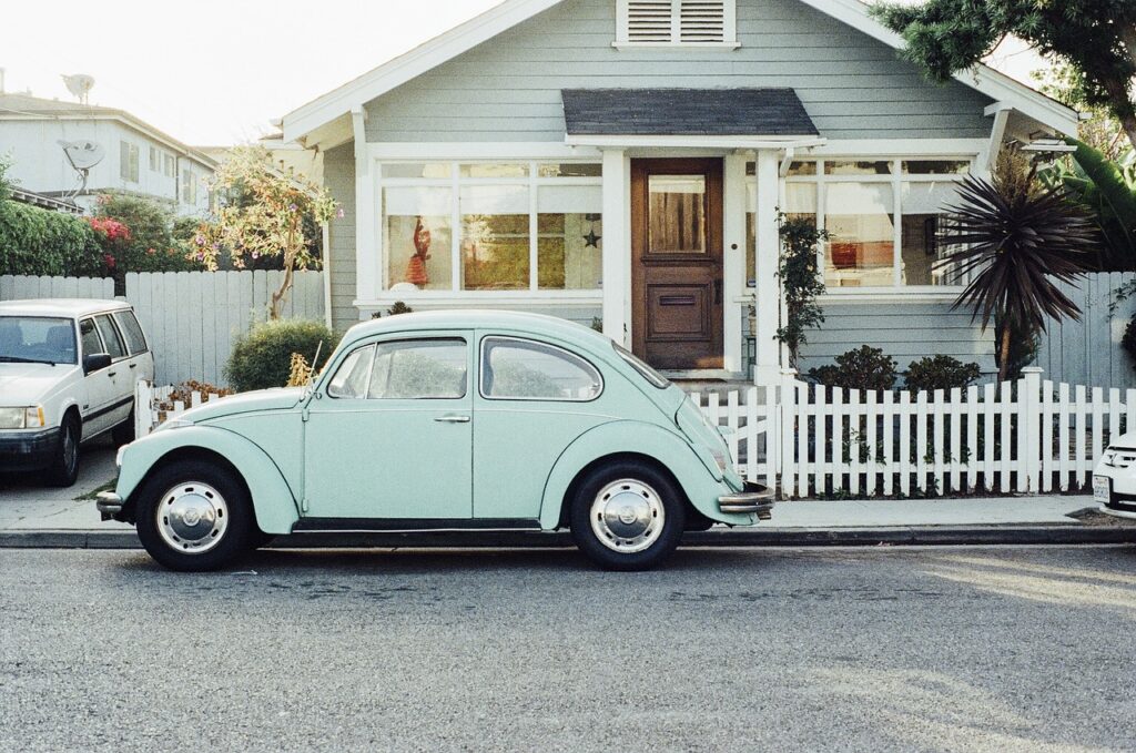 vw beetle, volkswagen, classic car, car, vintage, oldtimer, vehicle, automobile, old, auto, classic, transport, car wallpapers, transportation, drive, house, street