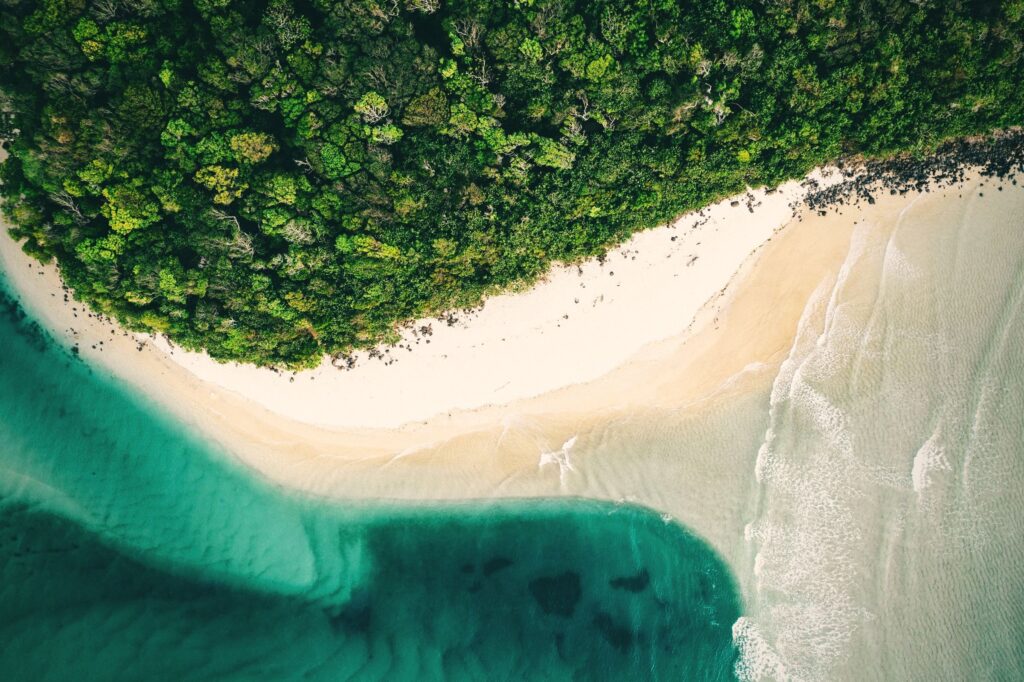 ocean view track aerial in Burleigh Heads, Gold Coast. The Old School Cleaning Co.